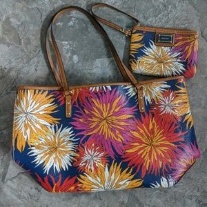 Nine West Floral Bag/Tote and Wristlet
